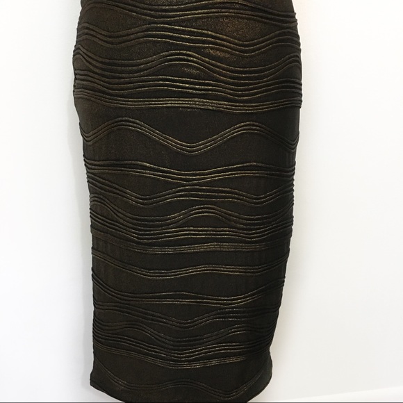 Hot Gal Bodycon Dress - Picture 4 of 8